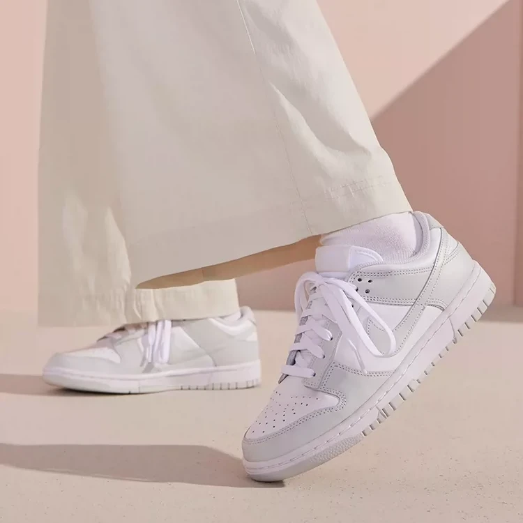 Nike 耐克女鞋款经典系列 DUNK  W  DUNK LOW  DD1503-103