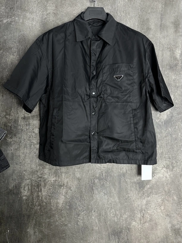 全新未使用 Prada/普拉达 尼龙口袋三角标外套