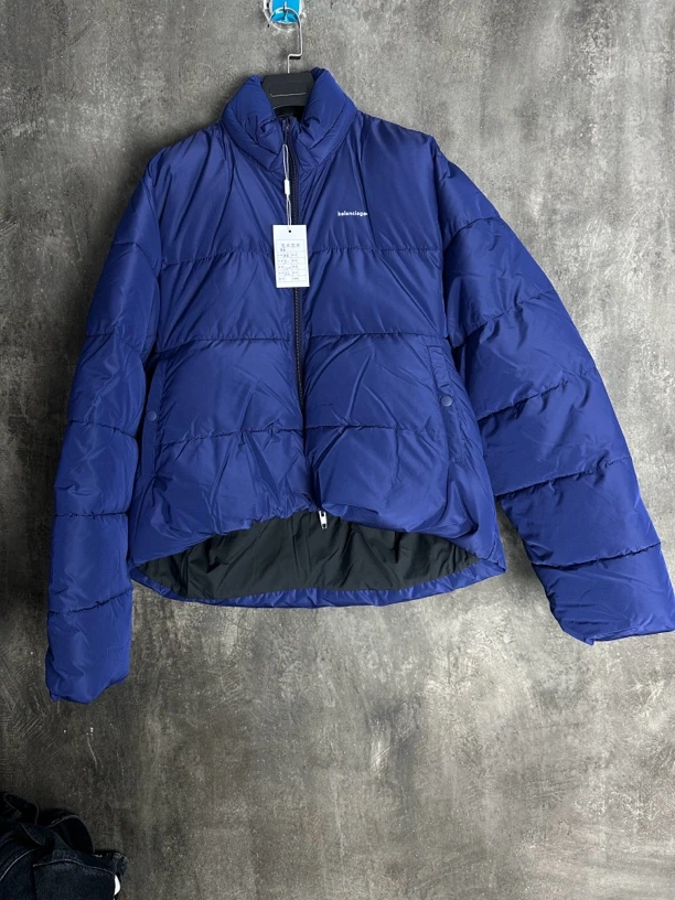 全新未使用 Balenciaga/巴黎世家 电光蓝小logo羽绒服