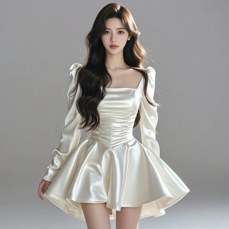 白色缎面方领连衣裙女秋冬2024新款潮ins高级感轻奢气质礼服A字裙