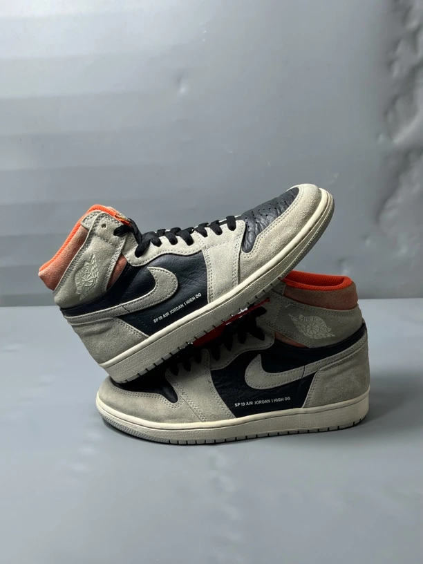 42码 9新/air jordan1灰麂皮/板鞋 公价1459