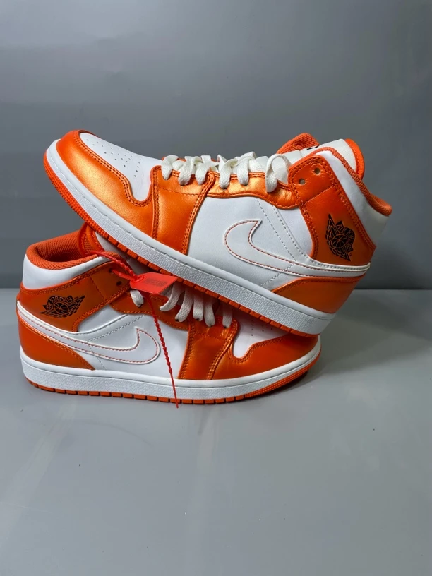 41码 99新原盒穿几分钟 /aj1小扣碎/板鞋 公价849