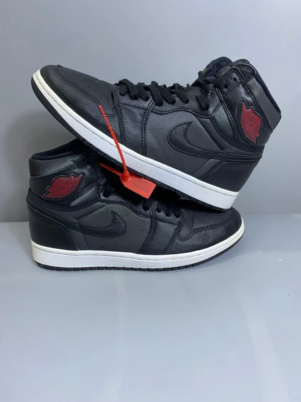 41码 9新/aj1丝绸/板鞋 公价1109鞋头小划痕 后跟剐蹭