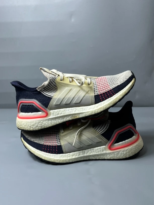 42.5码 9新/ adidas ultraboost19/跑步鞋 公价1999