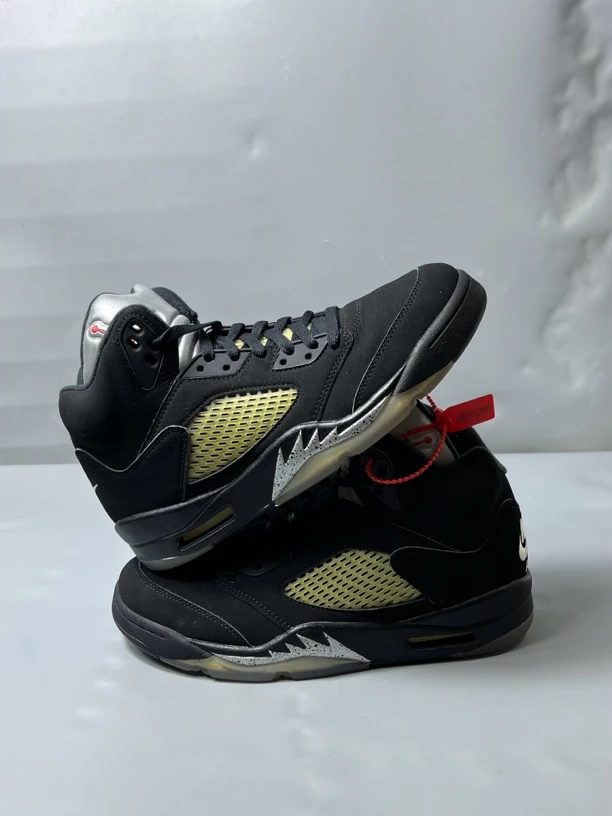 42.5码95新/airjordan5黑银/休闲鞋