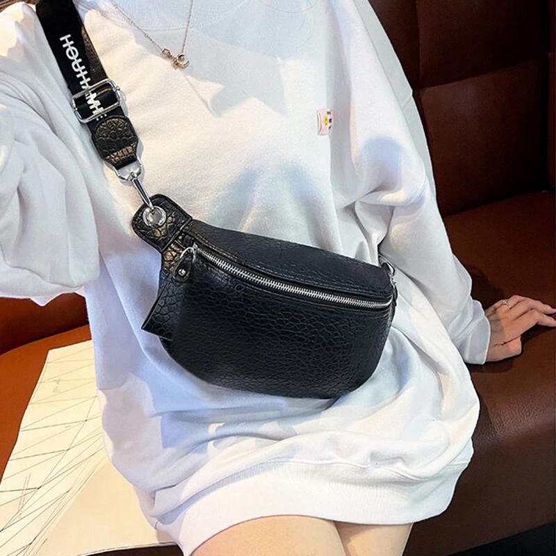 新款2025时尚高级感牛皮胸包腰包女包个性百搭洋气软皮单肩斜挎包