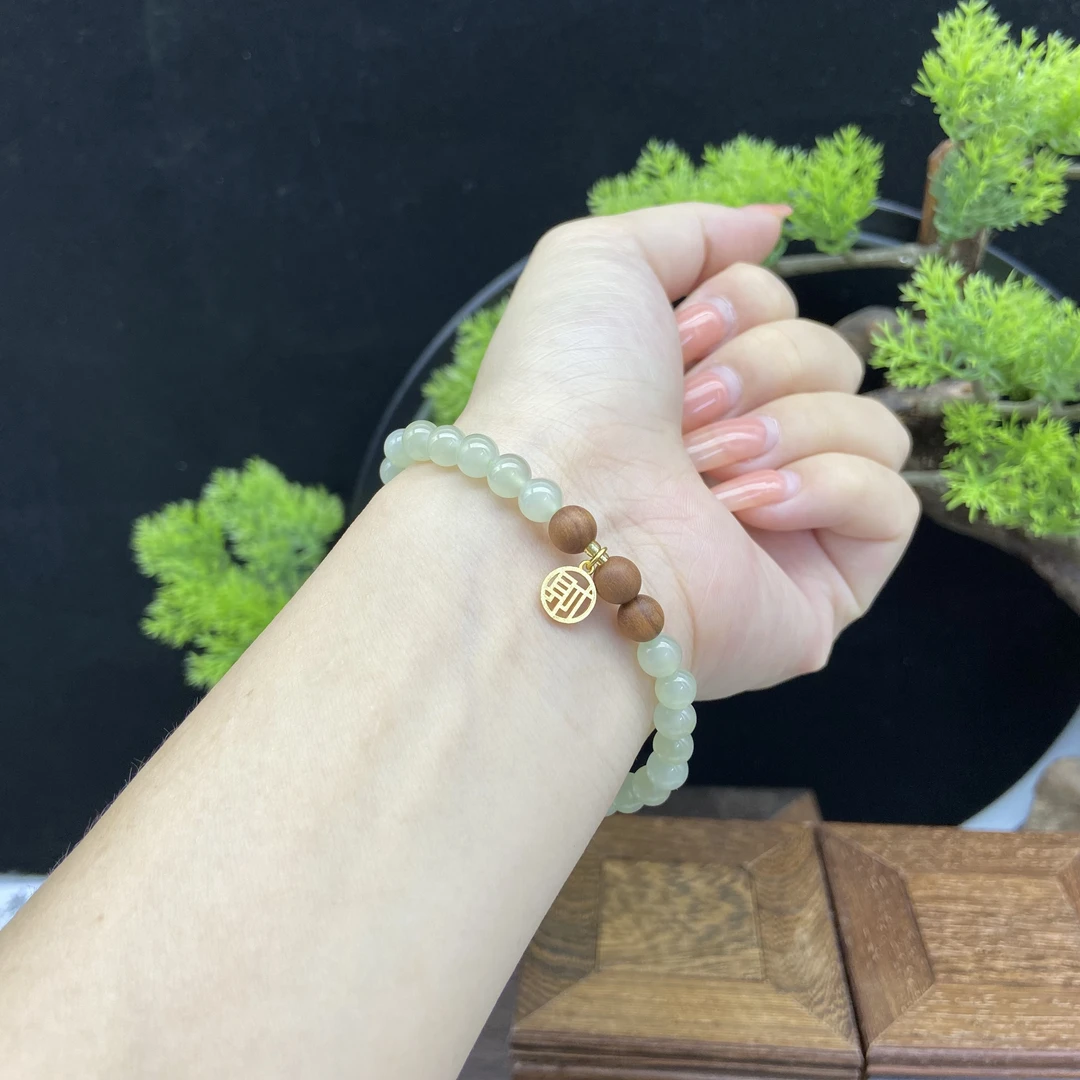 单圈和田玉卡6MM搭配财牌吊坠手串F91129