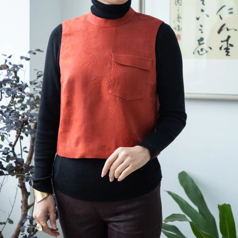 香云故里·峰峦叠翠红色绢纺香云纱立领背心XB23A-17C543