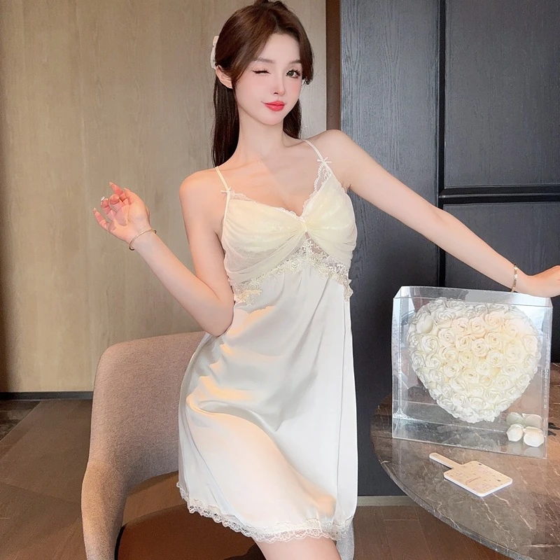 【夏树学姐】性感吊带睡衣女冰丝带胸垫纯欲风蕾丝交叉美背吊带睡裙