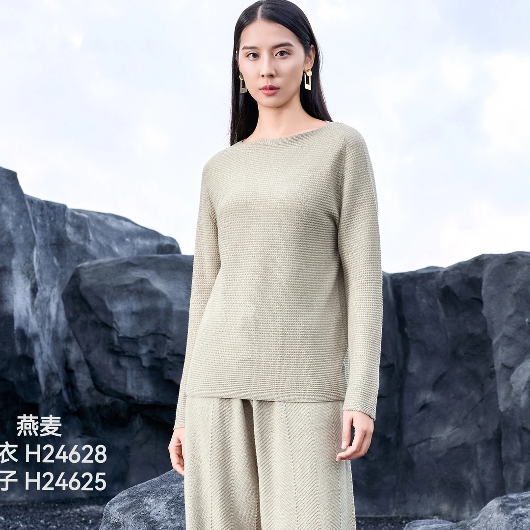 24628#2025纯色简约舒适宽松显瘦气质羊毛针织衫打底衫，休闲气质