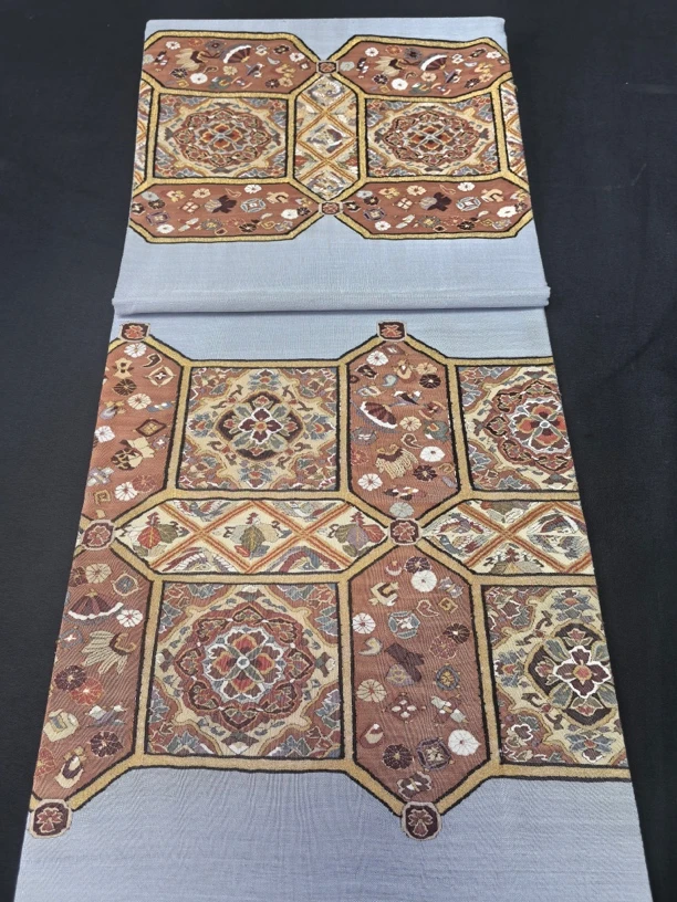 两通八宝宝相花缂丝刺绣