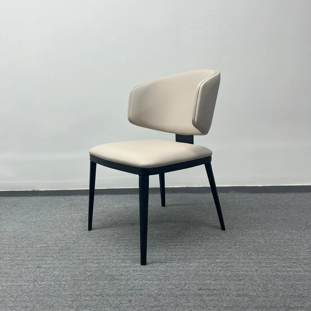 意式极简餐椅北欧椅子现代简约家用靠背椅轻奢餐桌椅网红真皮