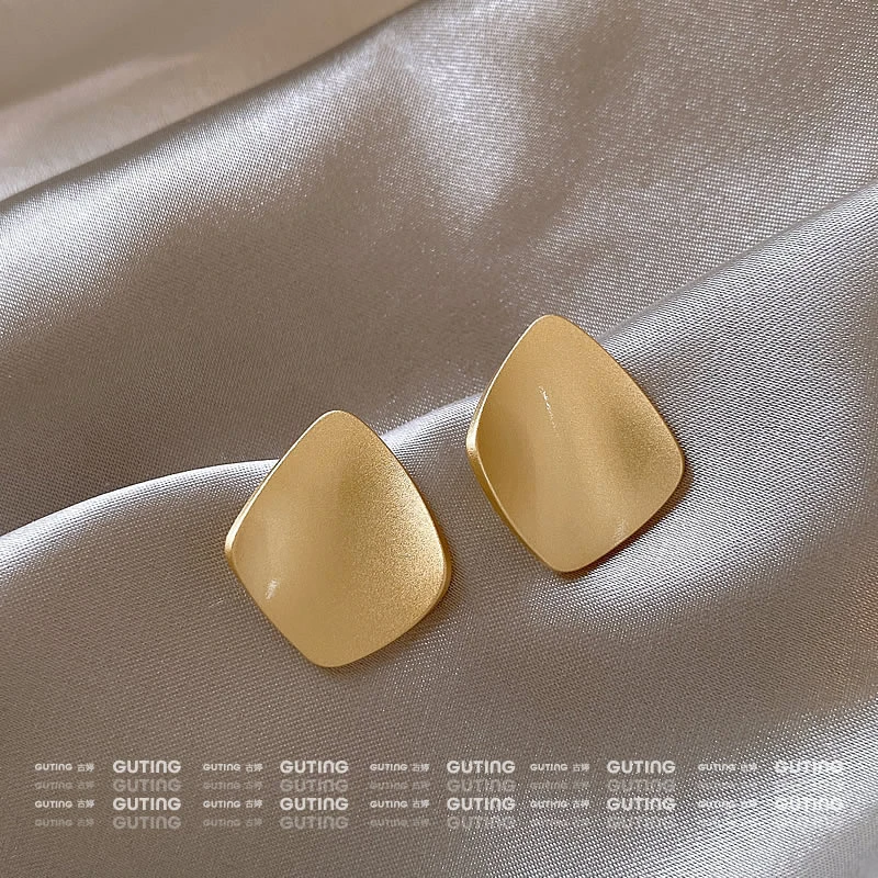 铜合金耳饰 18827重工冷淡风磨砂几何耳钉女时尚通勤耳饰方形耳环