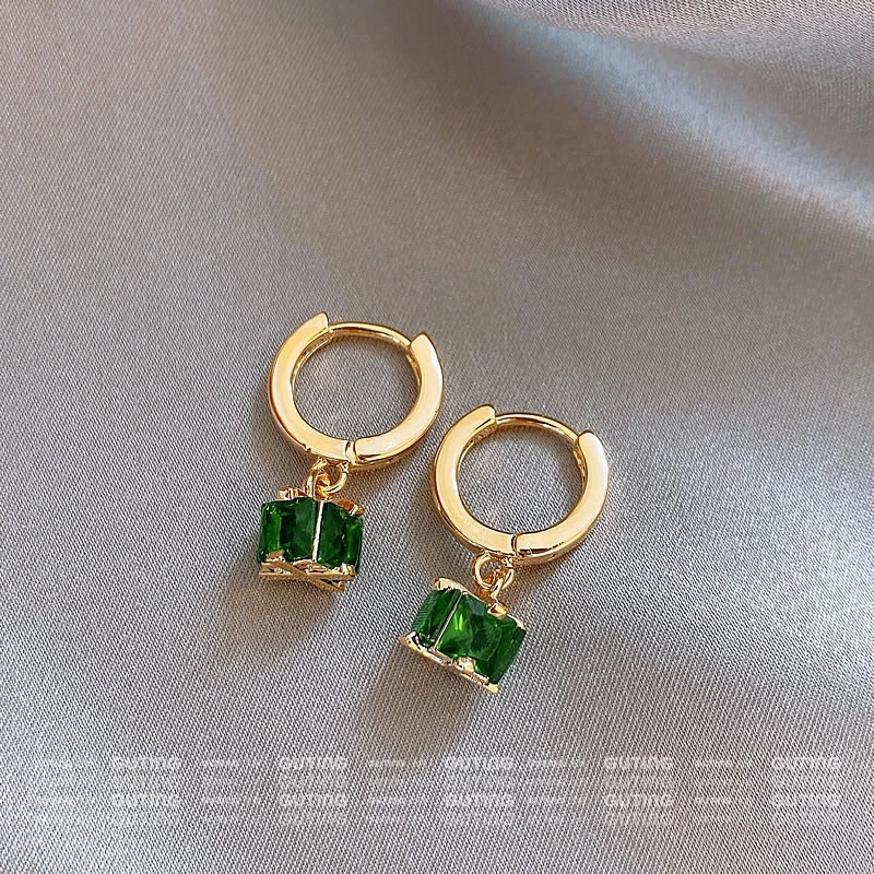 铜合金合成锆石耳饰  16490春夏薄荷曼波奶奶绿耳环精致优雅耳饰