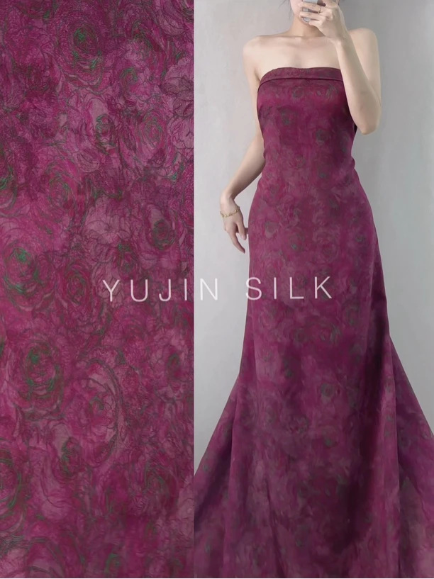 「午夜梅子」YUJIN SILK二经萝红云纱114幅宽 旗袍连衣裙面