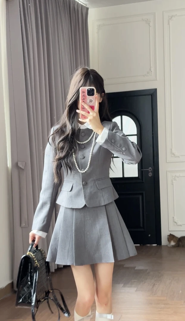 小小仟 复古学院风娃娃领印花千金感上衣a字半裙秋季两件套装女