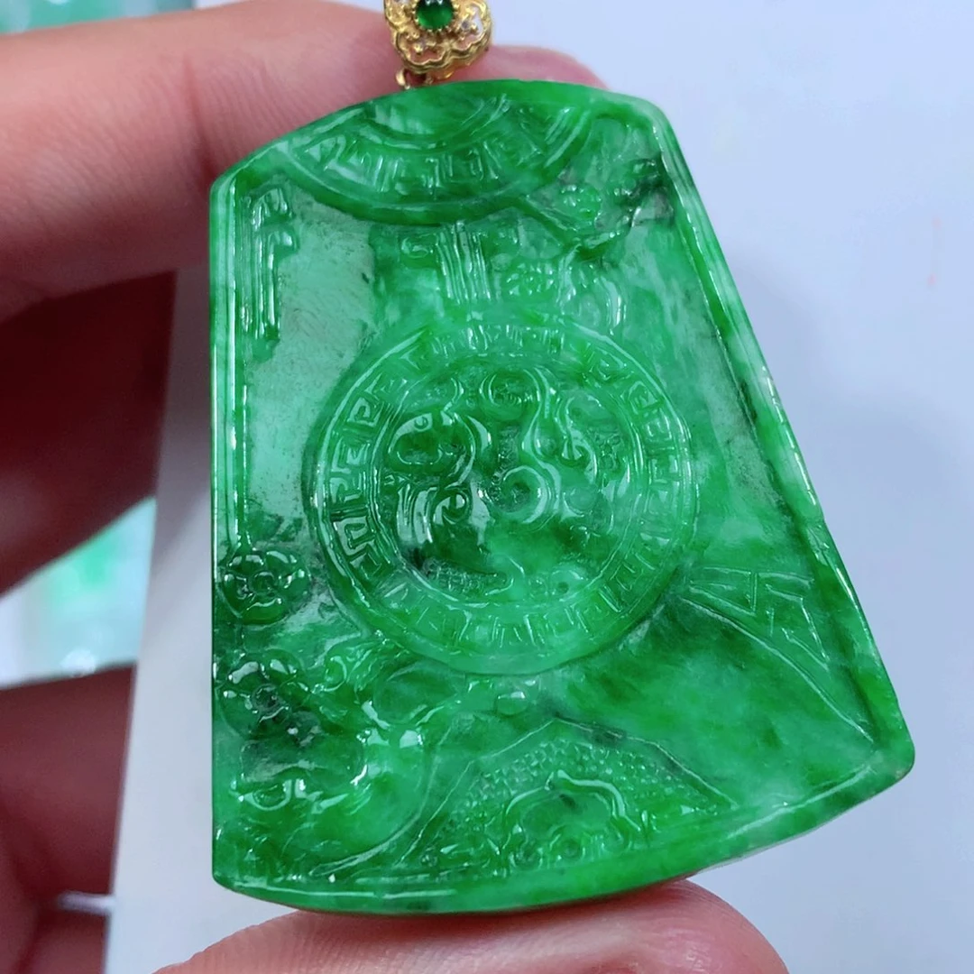 翡翠颈饰未镶嵌缅甸翡翠