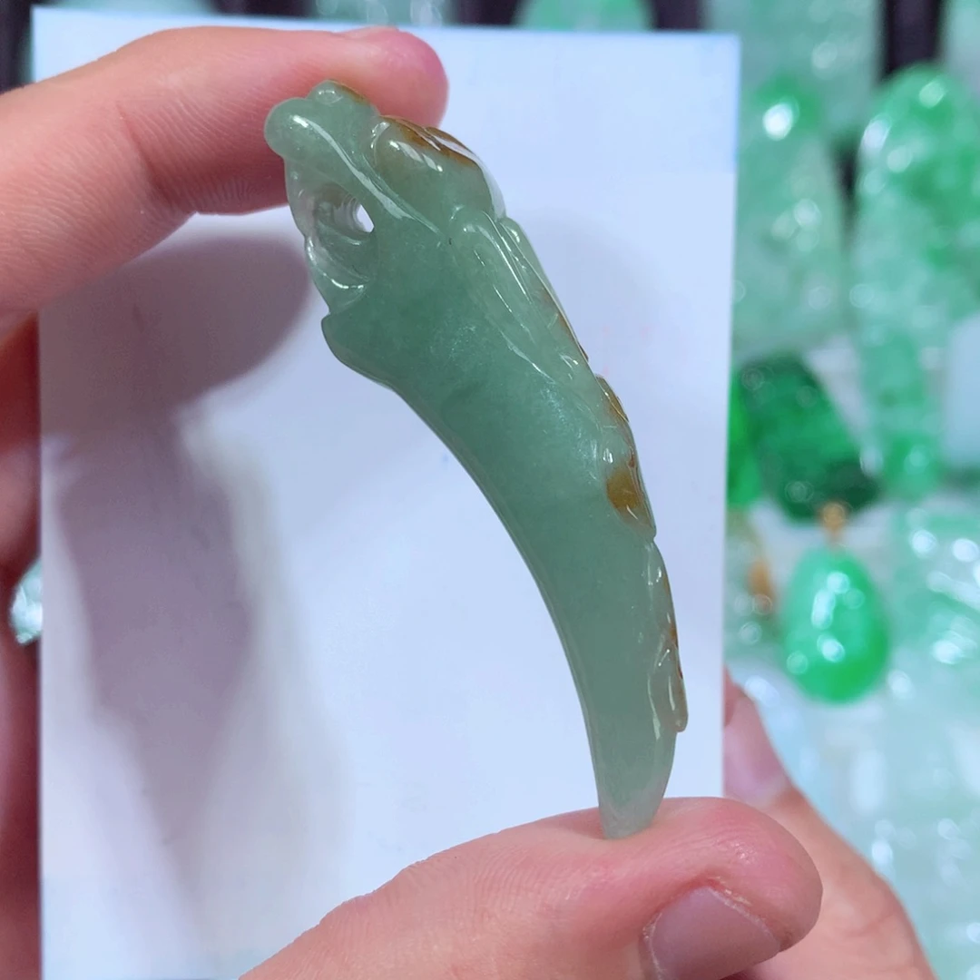 翡翠颈饰未镶嵌缅甸翡翠