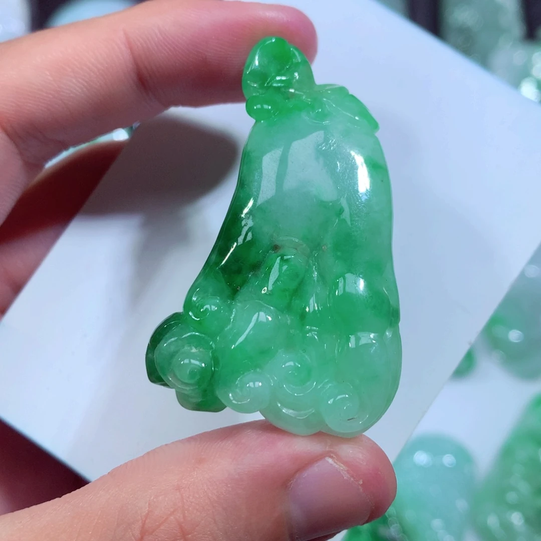 翡翠颈饰未镶嵌缅甸翡翠