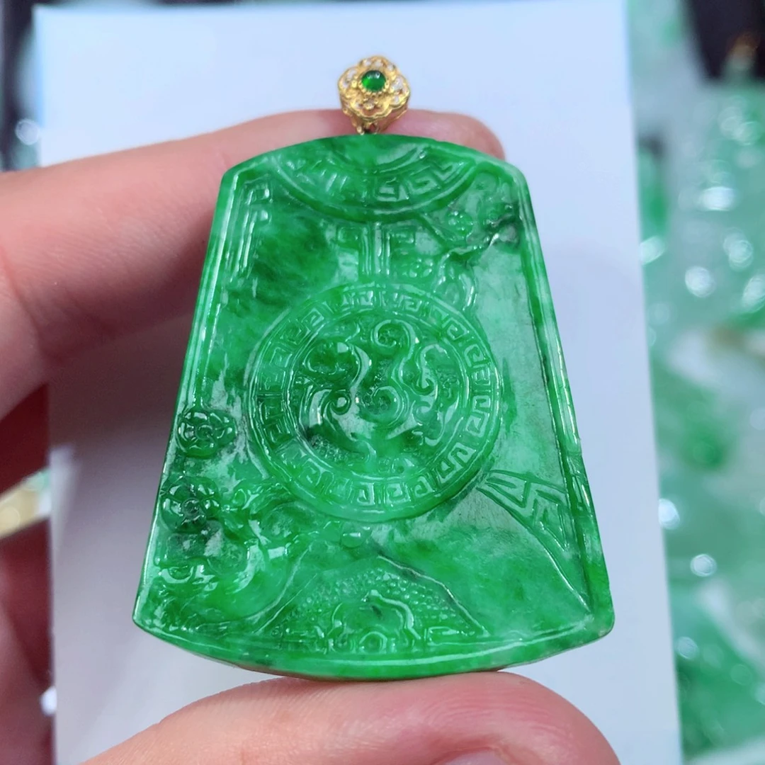 翡翠颈饰未镶嵌缅甸翡翠