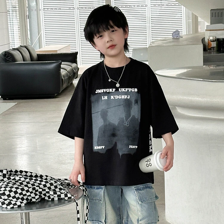 儿童装夏款短袖T恤时尚男童胸前人影短袖中大童夏季T恤潮酷男8299