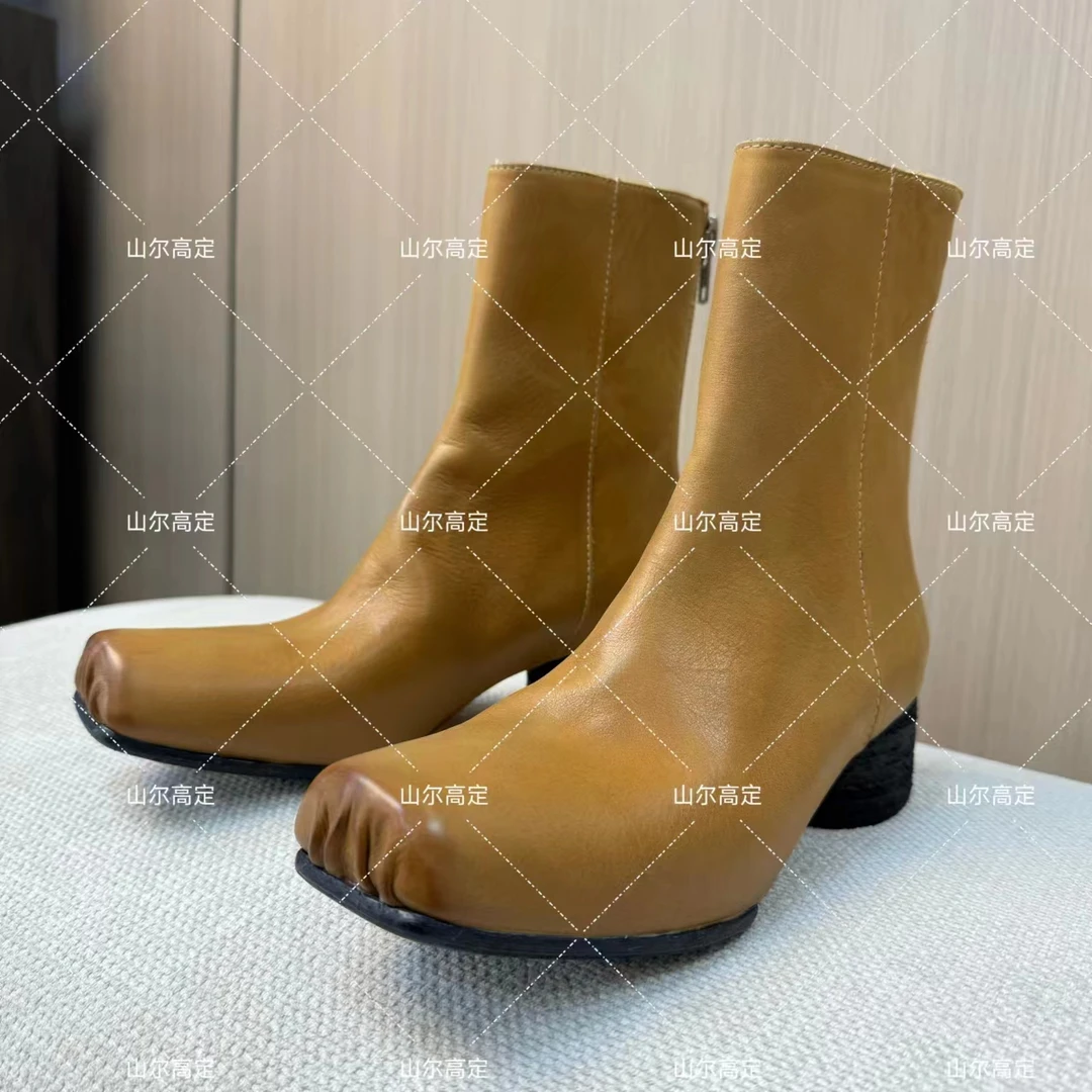 时尚方头百搭马皮短靴
