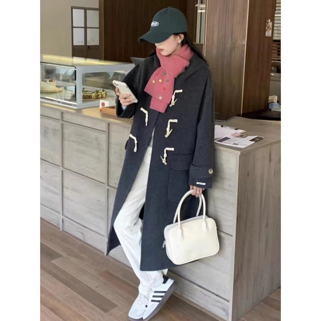 小静折扣~A1585     牛角扣两大口袋连帽双面呢大衣（卡码拍大）