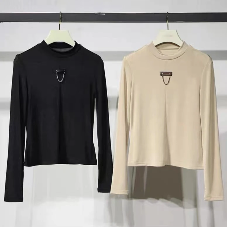 小静折扣~N2535W    半高领挂链点缀装饰薄款打底衫（卡码不拍大）