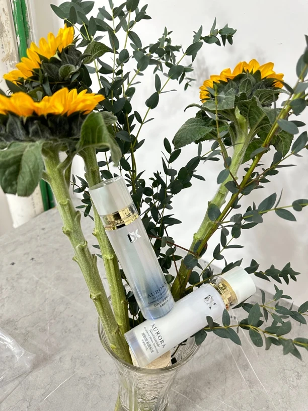 女王奇遇烟酰胺补水保湿极光水