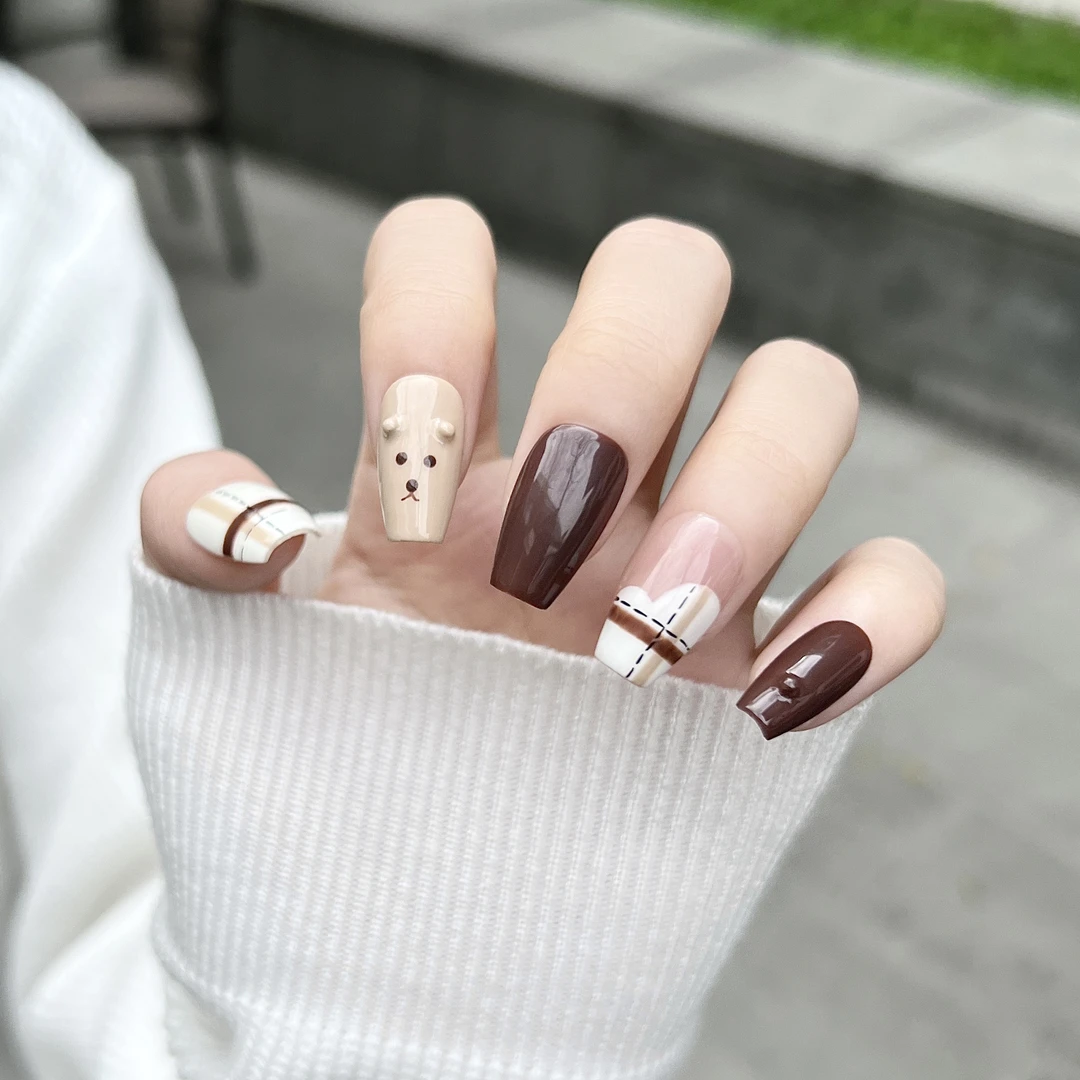 『抱抱熊』j春夏推荐美拉德短中可爱风美甲贴片纯手工穿戴甲