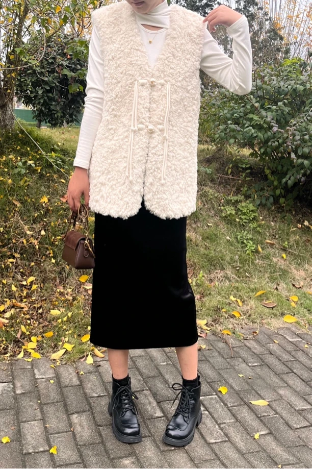 珍珠扣马甲外套女秋冬季新款加厚保暖外穿上衣