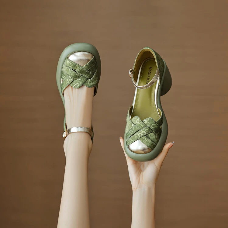 7.5CM 2024年夏季新款粗跟高跟厚底女士仙女风真皮包头一字带凉鞋