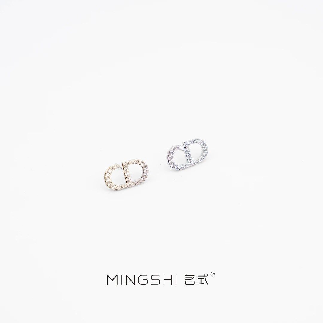 铜合金耳饰 【A006】气质时尚简约精致字母CD耳环