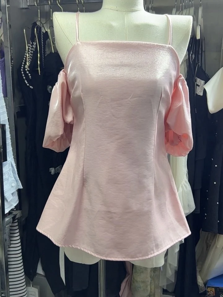 时尚辣妹款一字领上衣气质夏季