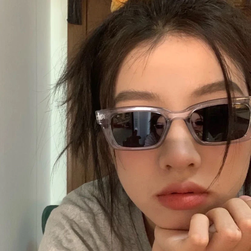 复古小框墨镜男2023新款网红素颜户外黑色太阳镜女潮街拍时尚眼镜