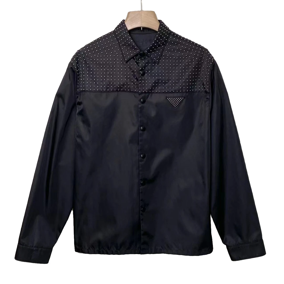 Prada/普拉达 休闲 简约 百搭 铆钉 外套/M码/95+新/XG-Y18884