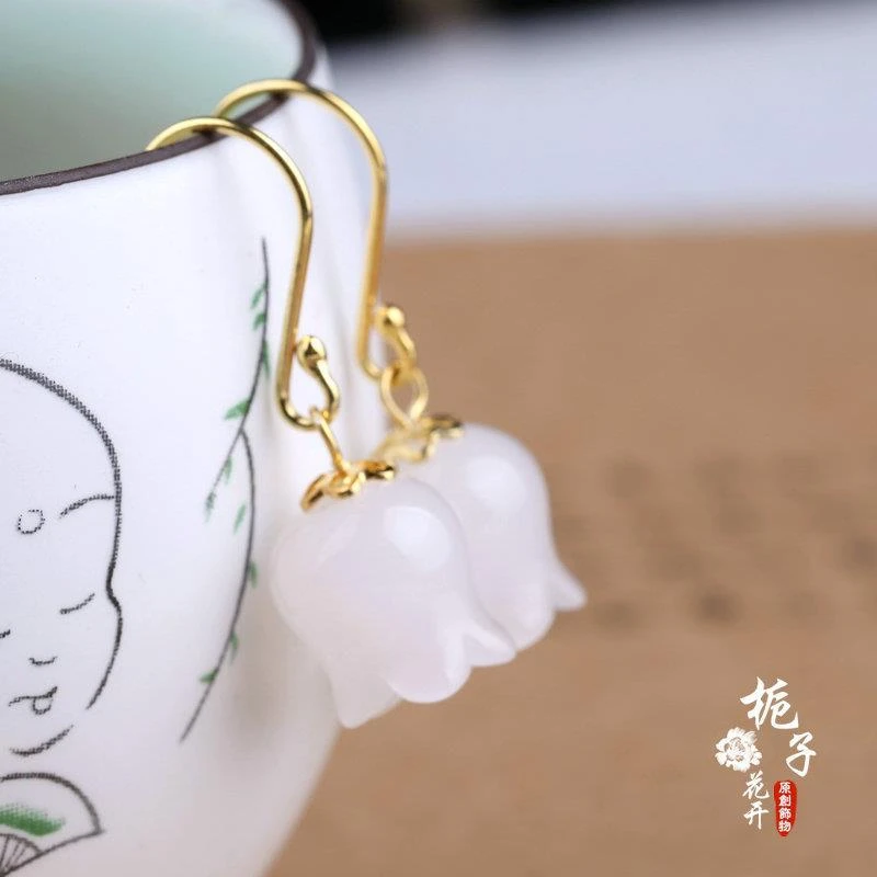 s999纯银简约气质白玉铃兰花朵耳坠原创设计防过敏优雅百搭耳环