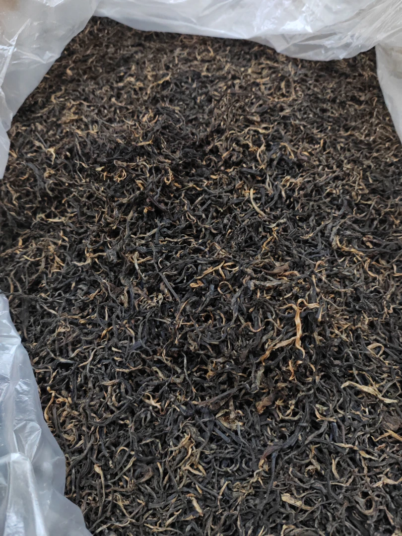 2022年普洱茶易武天门山古树嗮红 红茶