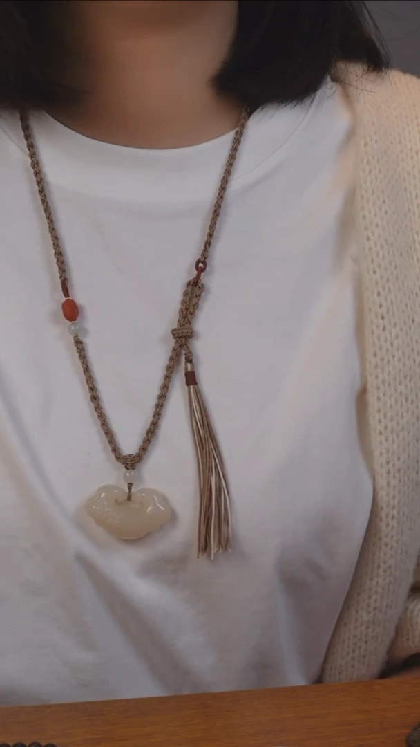 【闪购商品】和田玉项链未镶嵌和田玉藕粉锁吊坠