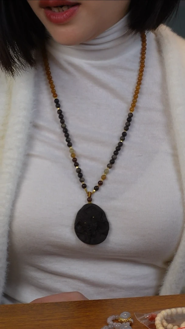 【闪购商品】檀香木吊坠18K金镶嵌老山檀香阴沉扎基项链