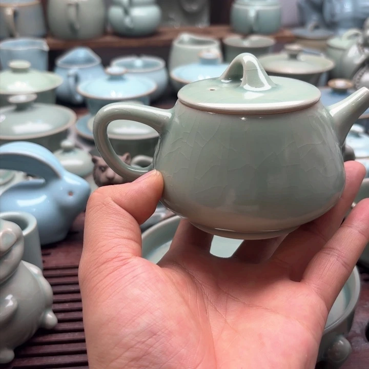 一级品，青绿釉，石瓢壶，容量240，支钉烧