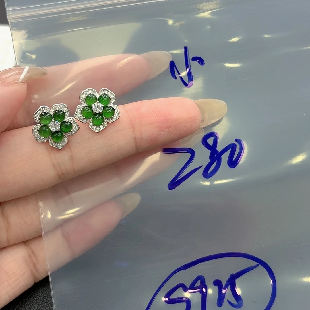 翡翠耳饰银S925镶嵌小*萄耳饰