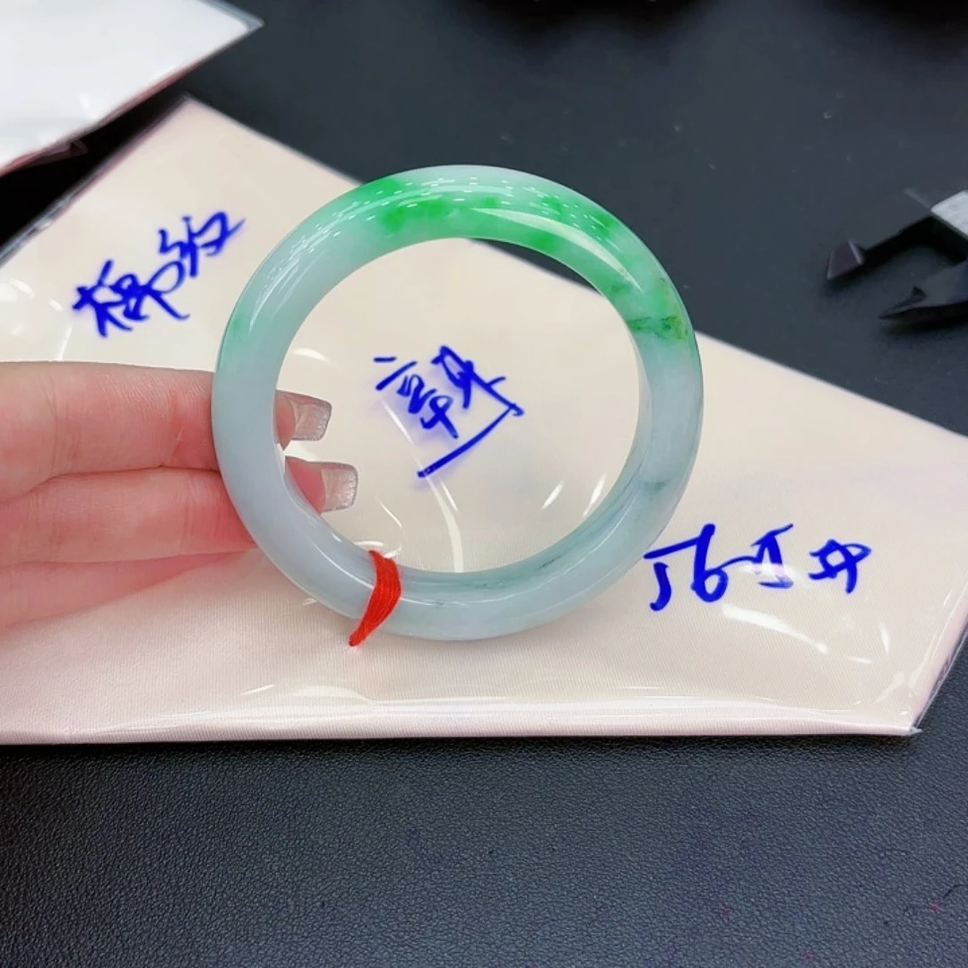 翡翠手镯未镶嵌天然缅甸A货翡翠