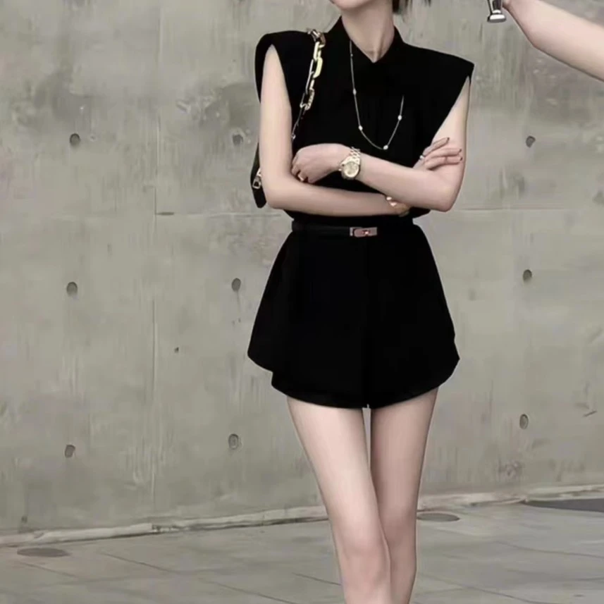 高级感黑色系御姐范夏季新款女装无袖上衣衬衫气质收腰显瘦短裤