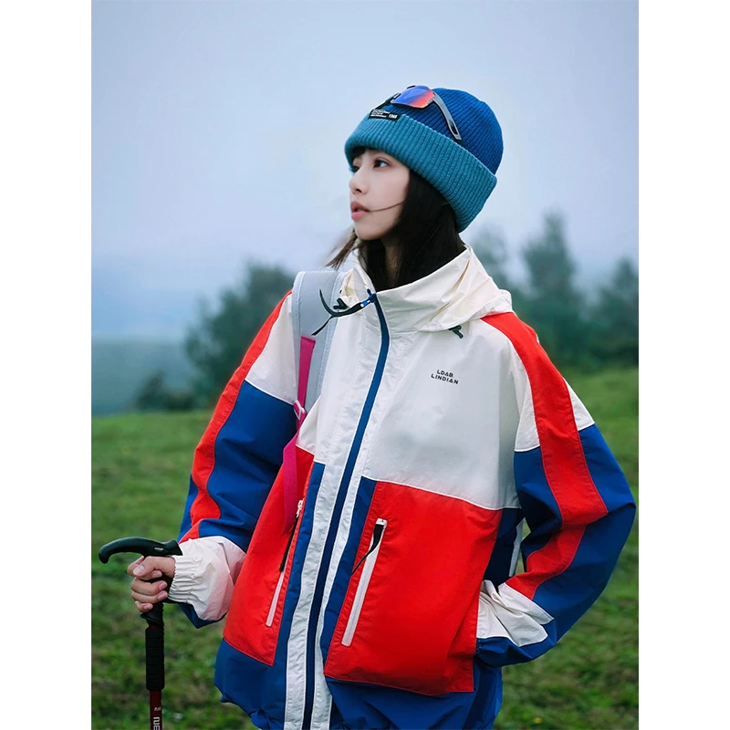 临典山系拼色冲锋衣外套女2025秋冬新款防风水三合一多巴胺登山服