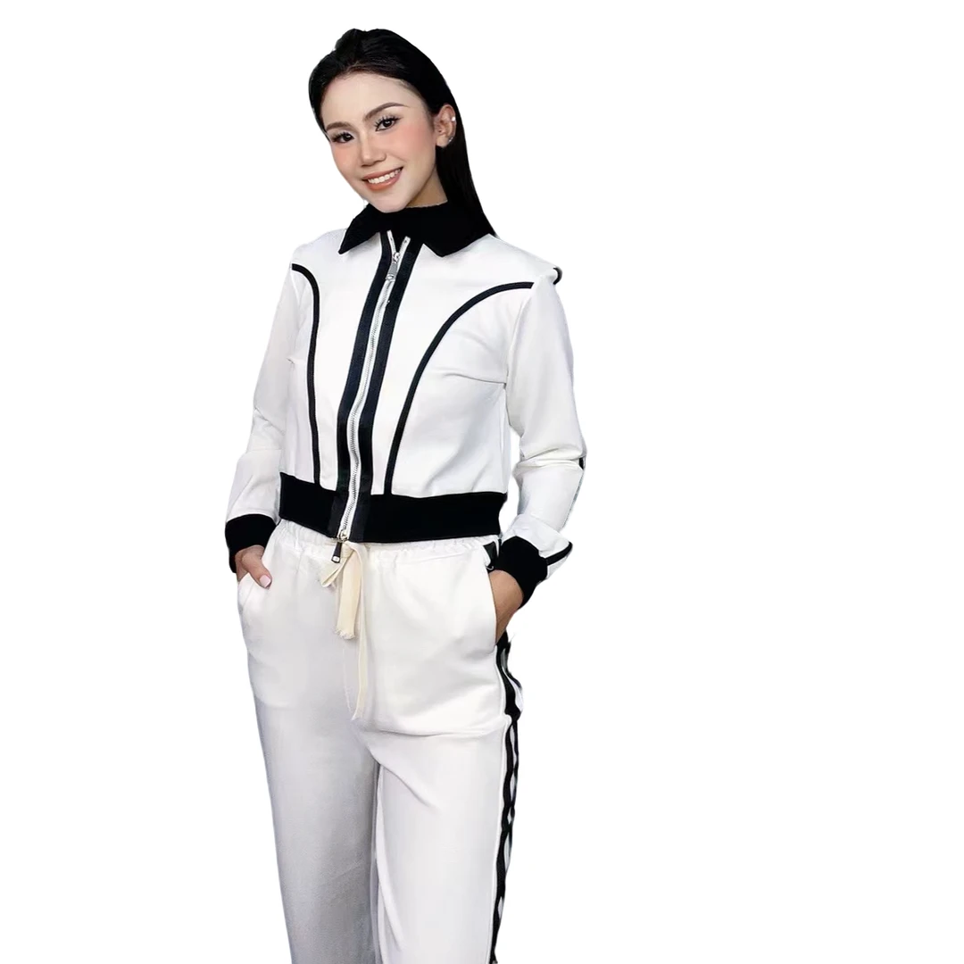 爆款时尚百搭白运动套装