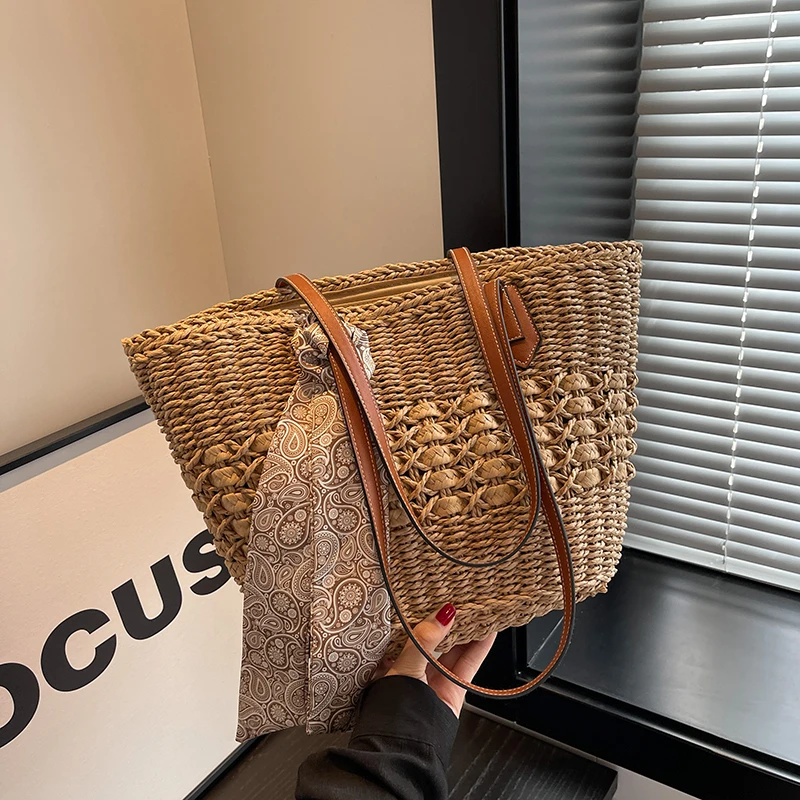 通勤大容量草编包包女2024新款夏天爆款沙滩度假单肩包托特水桶包