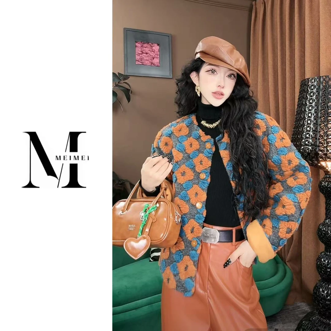 灰色拼接南瓜色立体花朵圆领设计冬季鹅绒羊毛短外套