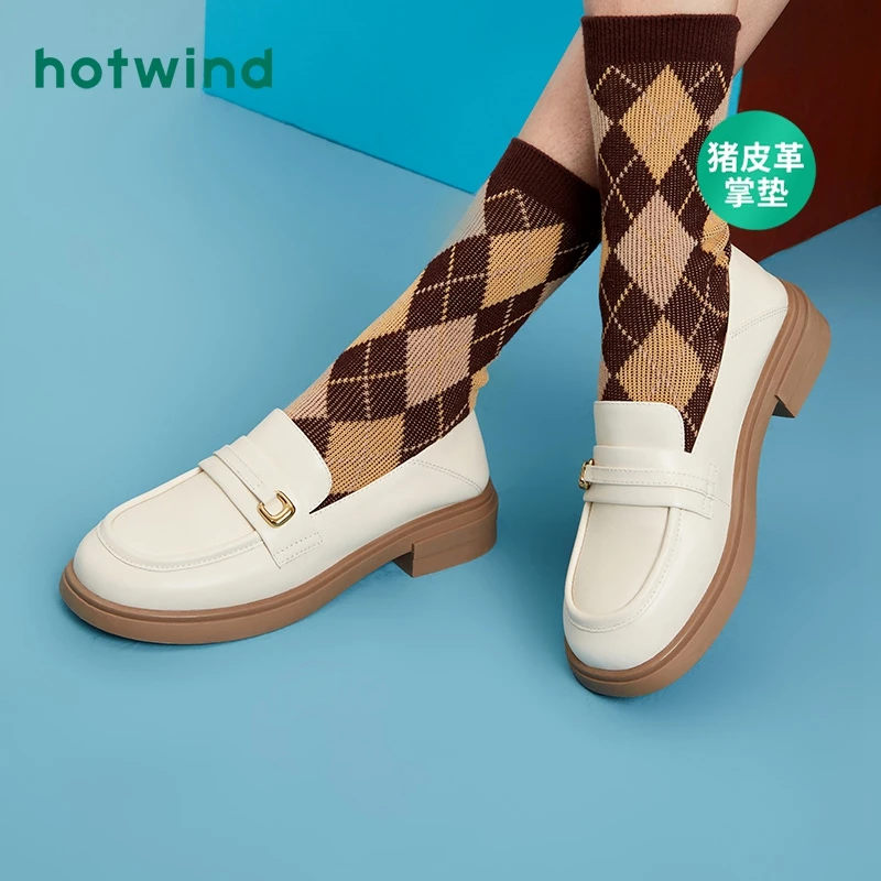 热风2023年秋季爆款牛皮平底白色乐福鞋上班通勤不累脚小皮鞋女