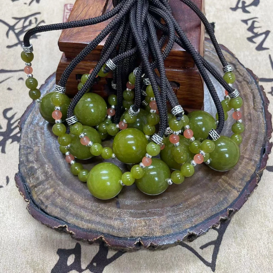 天然岫玉/牛油果转运珠吊坠/时尚/百搭/多样性发货其中发一